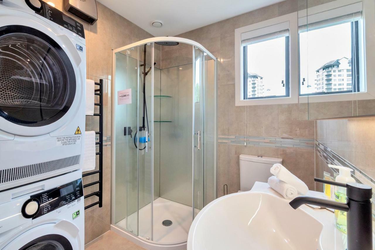 Greenwich Townhouse With Parking And Air-Con Auckland Eksteriør bilde